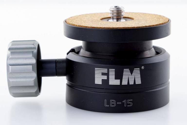 FLM LB-15 Nivellierbasis mit einem Nivellierbereich von bis zu 15°.