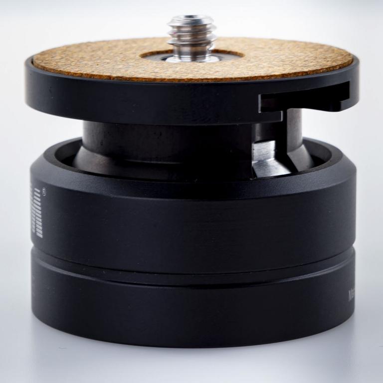 FLM LB-15 Nivellierbasis mit einem Nivellierbereich von bis zu 15°.
