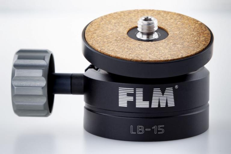 FLM LB-15 Nivellierbasis mit einem Nivellierbereich von bis zu 15°.