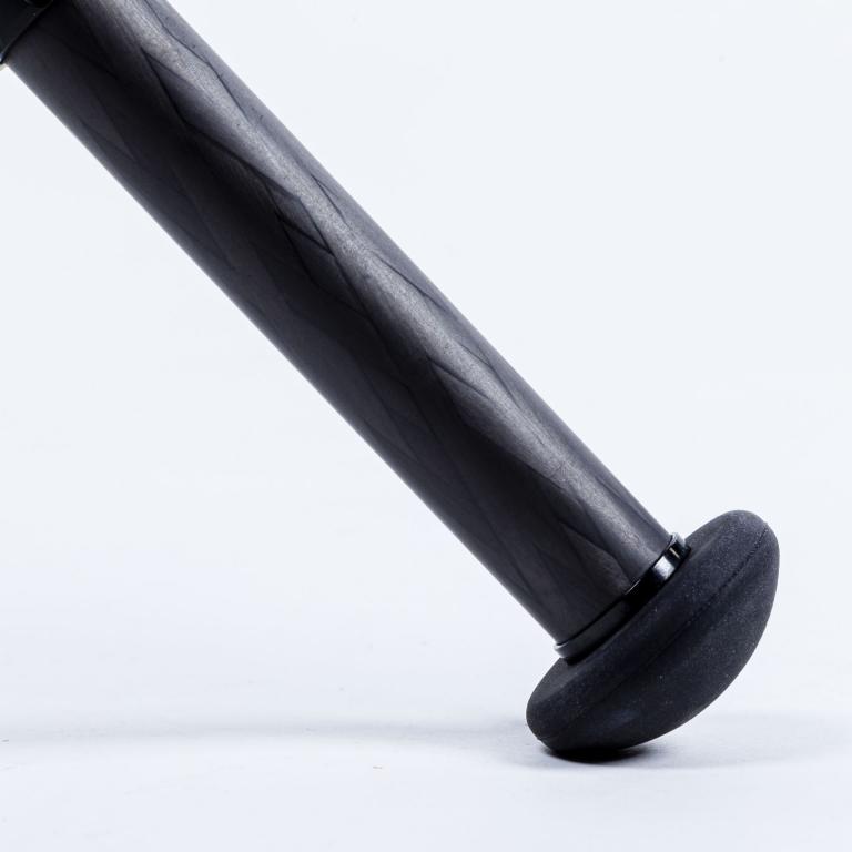 FLM CP-34 L4 II Carbon-Aluminium-Stativ mit drei Beinen.