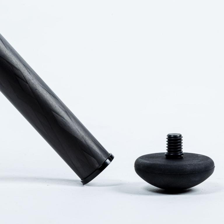 FLM CP-34 L4 II Carbon-Aluminium-Stativ mit drei Beinen.