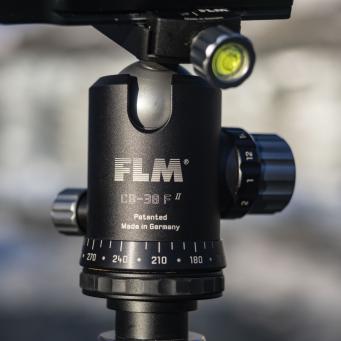 FLM CP-26 Travel-Stativ unterwegs in den Bergen, N. Alexander Otto, FLM Markenbeauftragter, Deutschland.